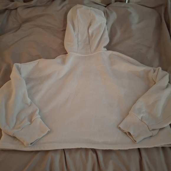 Under Armour Women's White Sweatshirt Hoodie With Black Logo - Picture 7 of 7